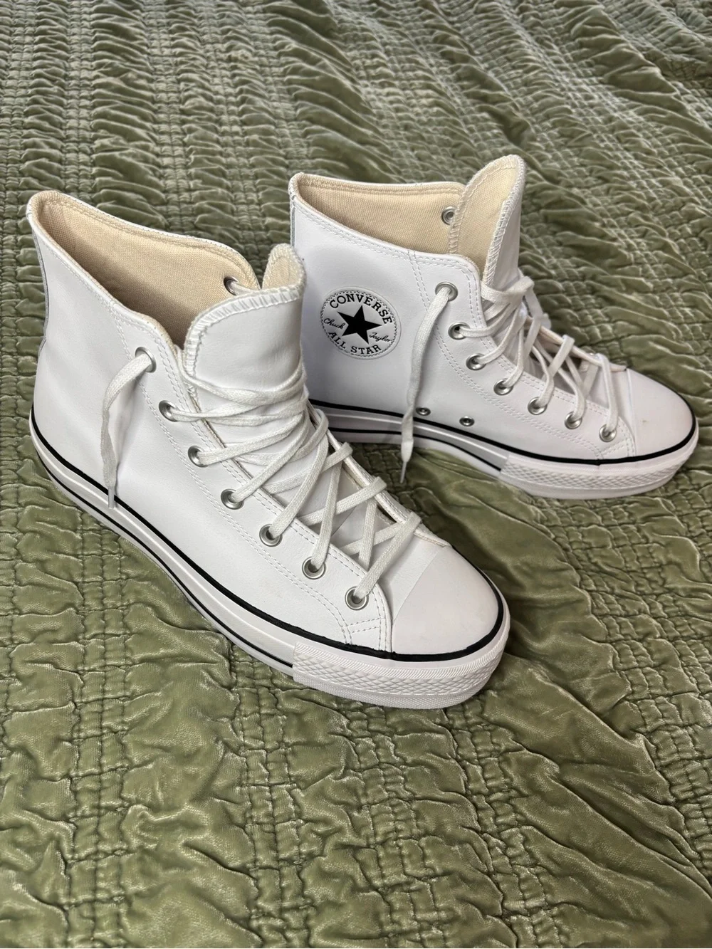 Converse Chuck Taylor All Star Leather Platform